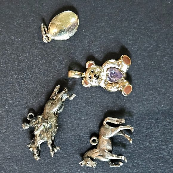 chrams and locket - Picture 1 of 4